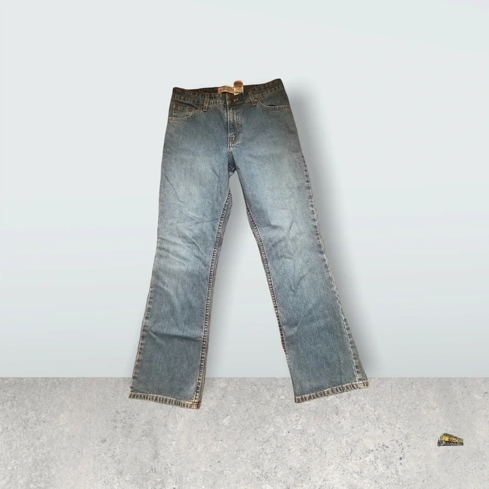 - Levi Strauss Signature Misses  Mid-Rise Size 8 Medium Boot Cut Blue  Jea…